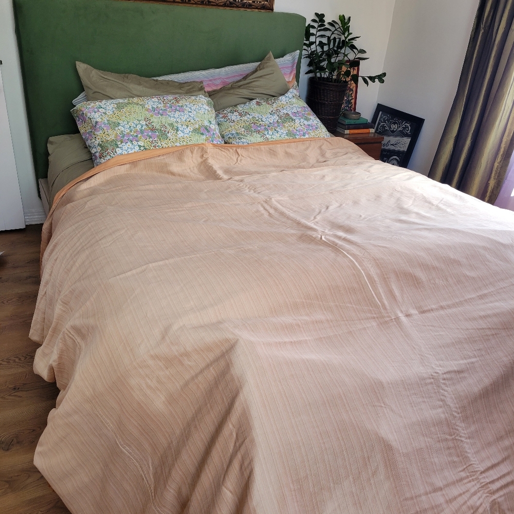 Peachy Punk Silk Duvet Cover - Queen Blair Waldorf